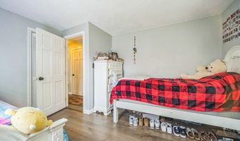 14 Greenville St, Billerica, MA 01821