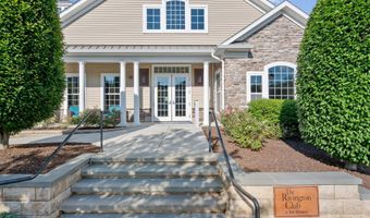 25 Brentwood Cir 25, Danbury, CT 06810