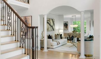790 Thornberry Dr, Alpharetta, GA 30022