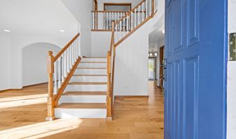 375 McClure Ave, Astoria, OR 97103