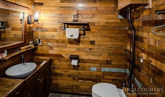 262 Red Tailed Hawk Rd, Banner Elk, NC 28604