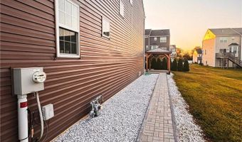 1391 Caspian St, Allentown, PA 18104