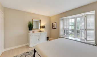 10 Vista Sq NW, Atlanta, GA 30327