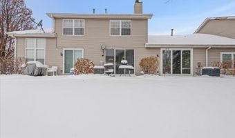 1431 Essex St, Algonquin, IL 60102