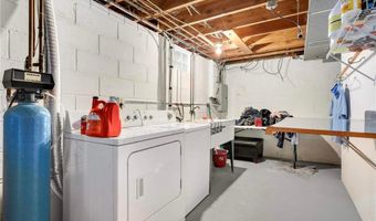 818 Madison St, Anoka, MN 55303