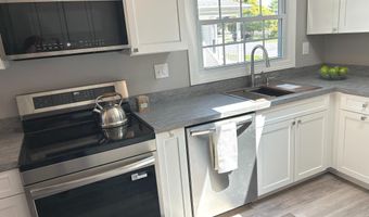 3 BAY VISTA Dr, Berlin, MD 21811