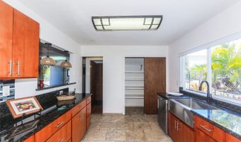 224 Maluniu St, Kailua, HI 96734