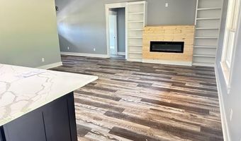 1128 Duke Dr, Bauxite, AR 72011