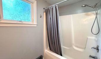 305 Grove St, Bennington, VT 05201