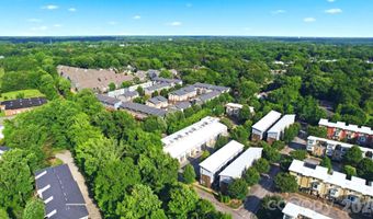 923 Warren Burgess Ln, Charlotte, NC 28205