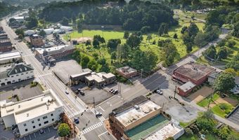 121 NW Russell Rd, Abingdon, VA 24210