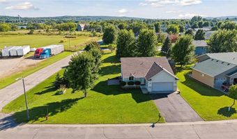 723 Ochotto Lake Dr, Avon, MN 56310