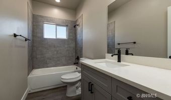 1140 S Independence Way, Big Water, UT 84741