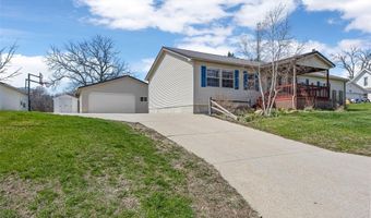 504 S Linn St, Anamosa, IA 52205