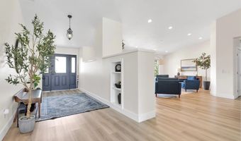 15305 Lookout Rd, Apple Valley, CA 92307