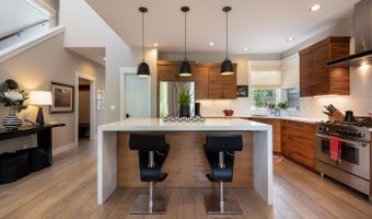 2100 NW Newport Hills Dr, Bend, OR 97703