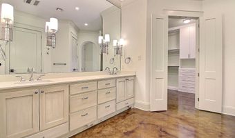 7470 Sevenoaks Ave, Baton Rouge, LA 70806