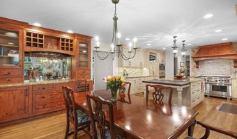 326 Greentree Ln NE, Ada, MI 49301