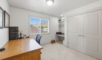 914 N 400 W, Centerville, UT 84014
