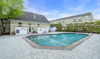 1002 Cunningham Ct, Belleville, NJ 07109