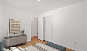 8803 TUCKERMAN Ln, Rockville, MD 20854