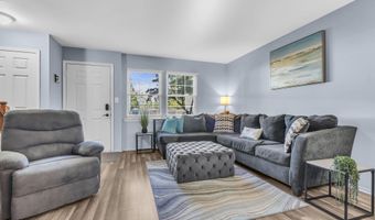 82 Cliffwood Ave W 53, Aberdeen, NJ 07747