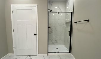 10 Trinton Ave, Bedford, IN 47421