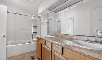 7201 Canary Ln NE, Albuquerque, NM 87109