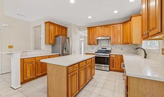 21565 CENTER POINT Cir, Ashburn, VA 20147