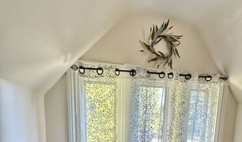 159 Waldo Ave, Belfast, ME 04915