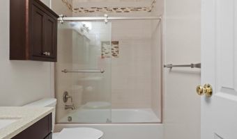8304 BRIAR CREEK Dr, Annandale, VA 22003