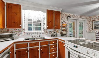 20 Juniper Dr, Amherst, NH 03031