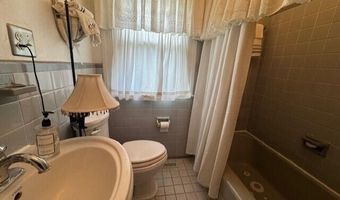 605 S Pembroke Ave, Ahoskie, NC 27910