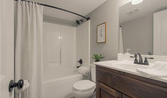 16910 Tucker Ct, Basehor, KS 66007