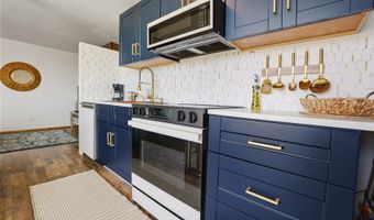 2421 Tusitala St 2201, Honolulu, HI 96815