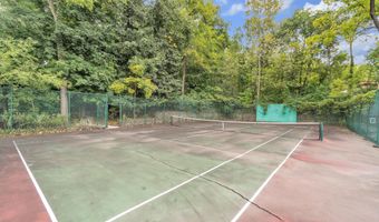 5140 Turtle Point Dr, Ann Arbor, MI 48105