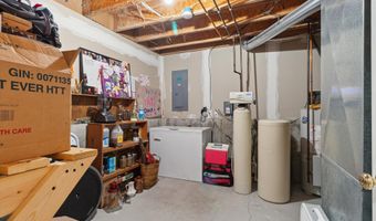 4170 Riverview Dr, Alma, MI 48801