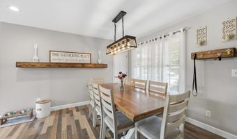 108 Farrar Dr, Aurora, IN 47001