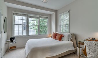 944 N COLUMBUS St, Alexandria, VA 22314