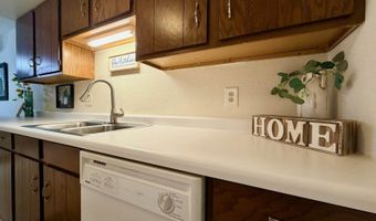 2023 Kavaney Dr N, Bismarck, ND 58501