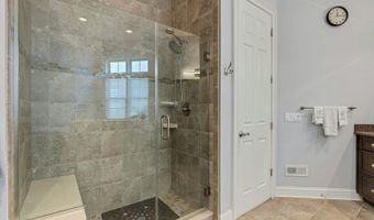 18 AVON Rd, Warren, NJ 07059
