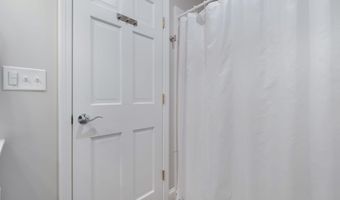4 Highview Ter, Belfast, ME 04915