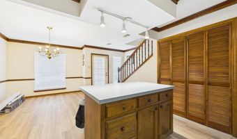 160 Ocean Dr #6B, Baton Rouge, LA 70806