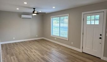 205 E Prospect St, Aurora, MO 65605