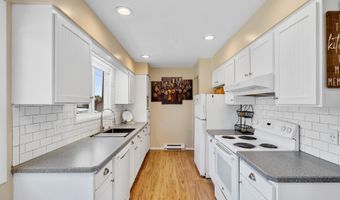 416 CHINOOK Ave, Astoria, OR 97103