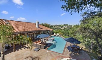 707 S Live Oak Park Rd, Fallbrook, CA 92028