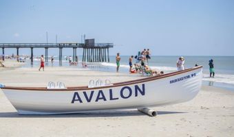 281 7th St, Avalon, NJ 08202