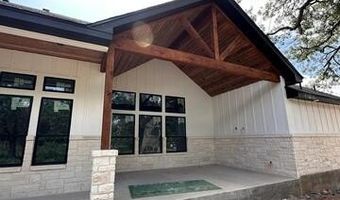 113 Pioneer Trl, Adkins, TX 78101