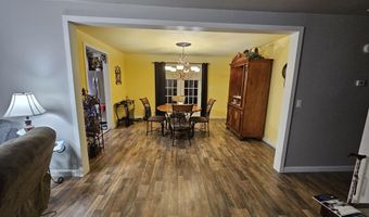 1504 S Tyler Ave, Aurora, MO 65605