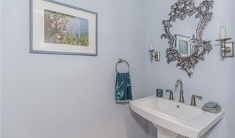 200 Wickford Ct, North Kingstown, RI 02852